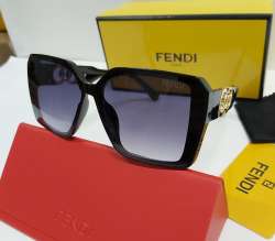 Солнцезащитные очки Fendi