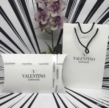 Фирменный конверт Valentino в интернет-магазине BombSALES