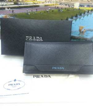 Клатч Prada из натуральной кожи в интернет-магазине BombSALES